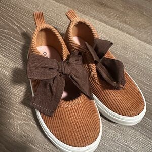 Old Navy Tan Corduroy Kids Dress Shoes with Bow